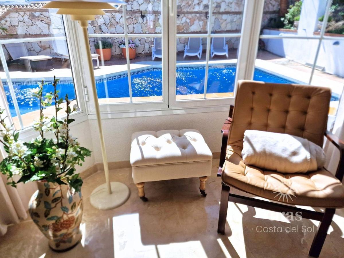 Villa With Pool, Jacuzzi, Barbecue, Garden And Privacy V215 ミハス エクステリア 写真